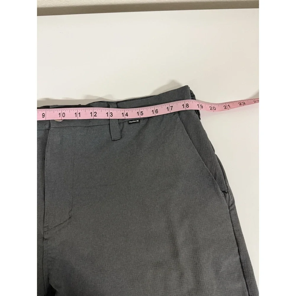 Hurley Phantom / Dri-Fit Style Gray Shorts Mens Size 36 Casual Golf Walking